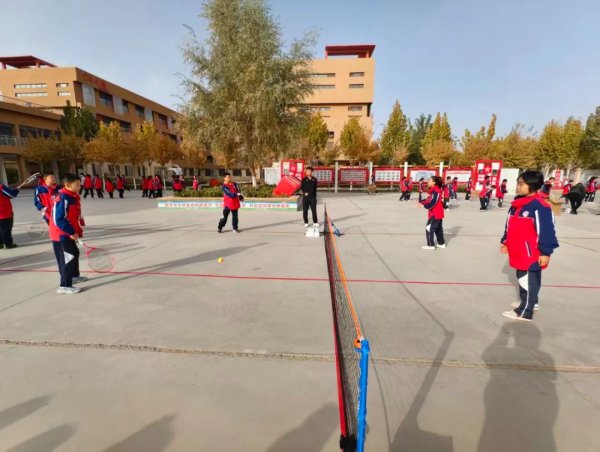 小网球2.jpg 小网球2.jpg