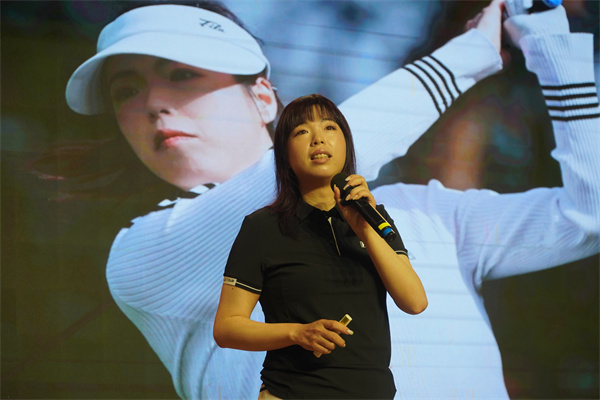 冯珊.jpg 冯珊.jpg