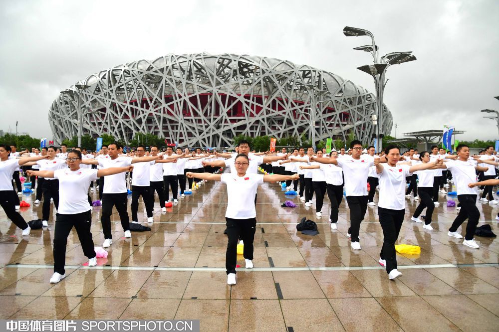 W_5374675_18080811_by.jpg W_5374675_18080811_by.jpg