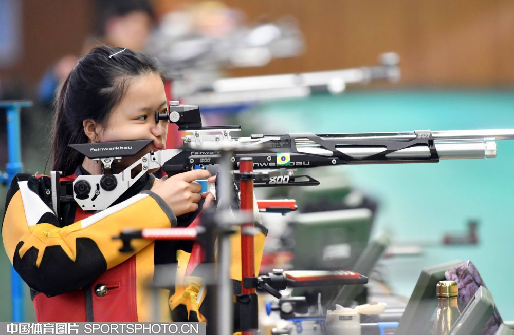 W_40495464_19112520_by.jpg W_40495464_19112520_by.jpg