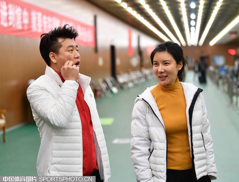 W_38472776_19112520_by.jpg W_38472776_19112520_by.jpg