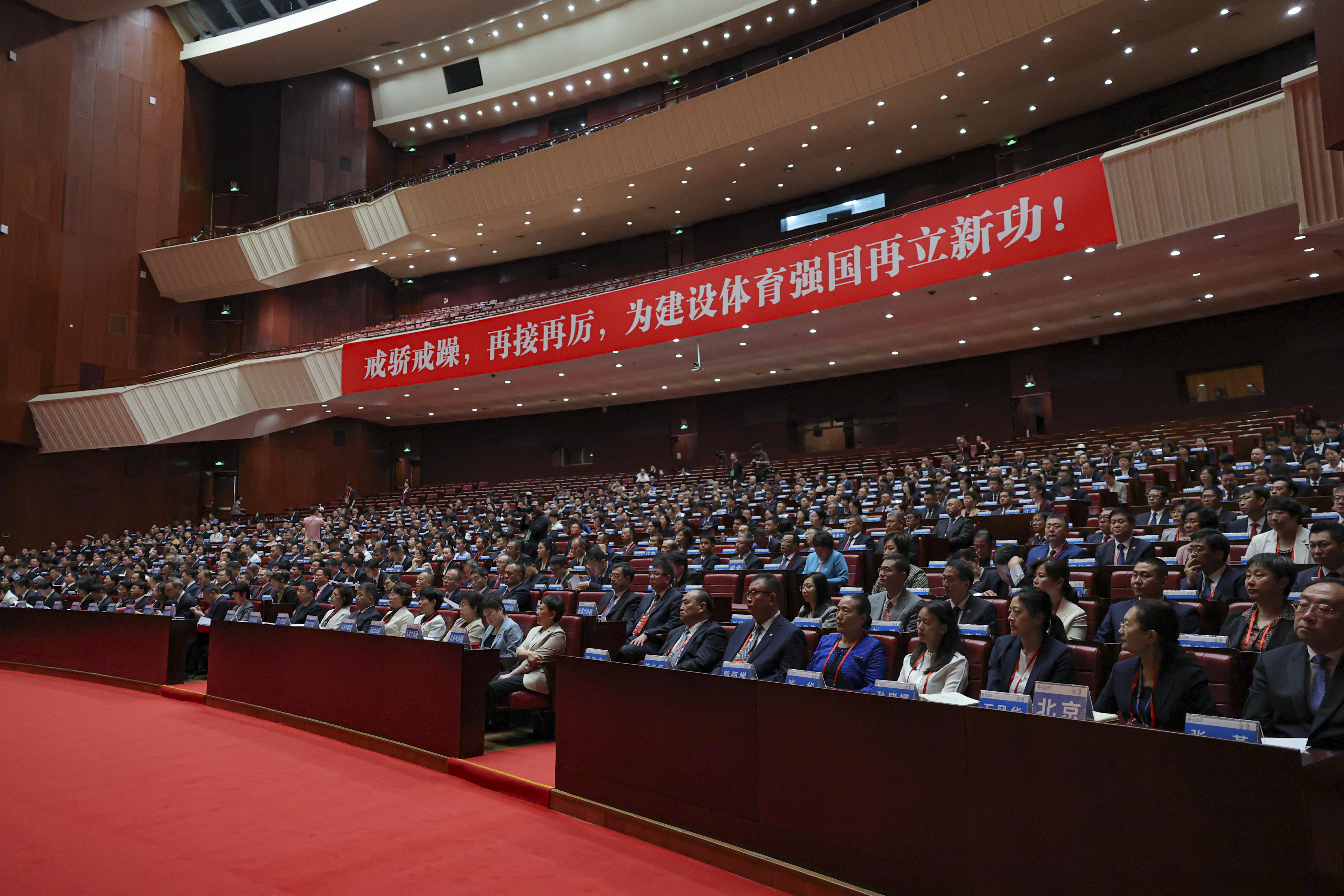 表彰图片1.jpg 表彰图片1.jpg